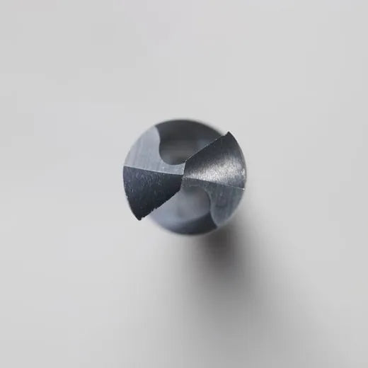 Broca con acabado de óxido negro Thunderbolt® de 15/32"