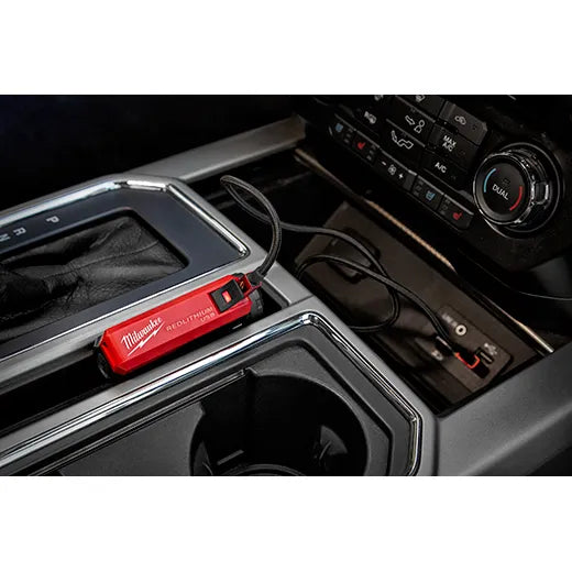 Fuente de alimentación portátil recargable mediante USB y cargador