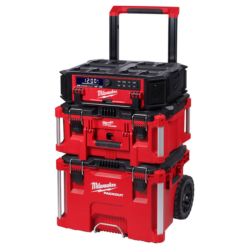 Radio + cargador M18™ PACKOUT™ 2950-20